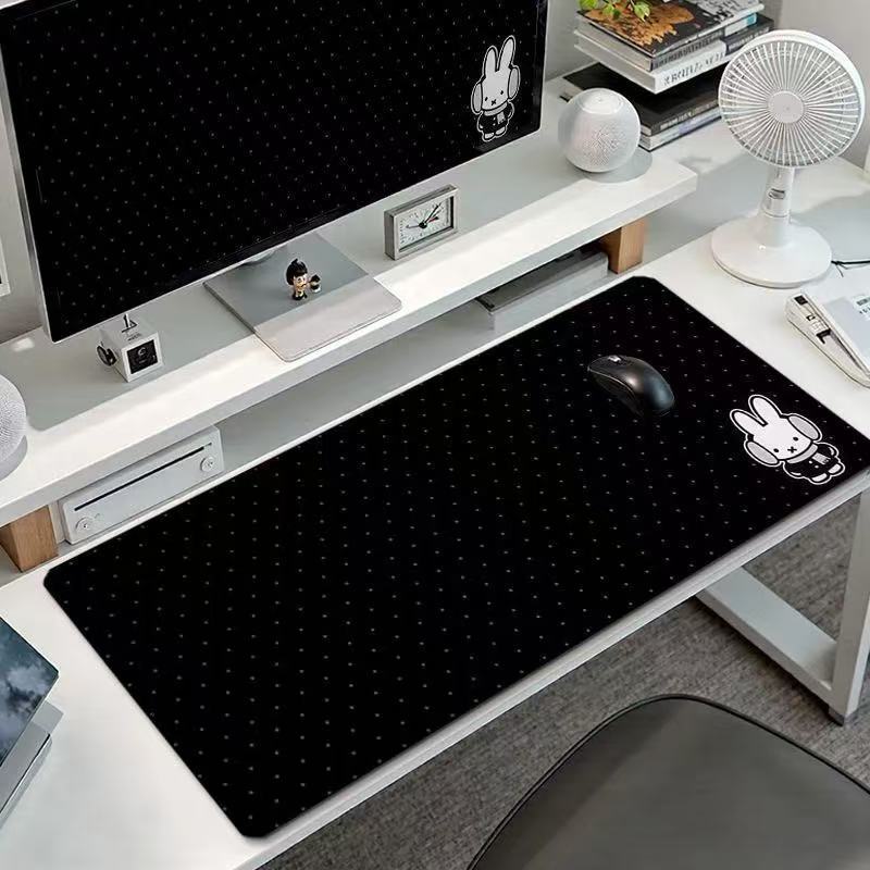 Gaming Keyboard High Ground - かわいいミッフィーうさぎの大型マウスパッド、カワイイバニーヘッドホンゲーミングデスクマット、黒ドット滑り止めラップトップキーボードテーブルパッド、オフィス用