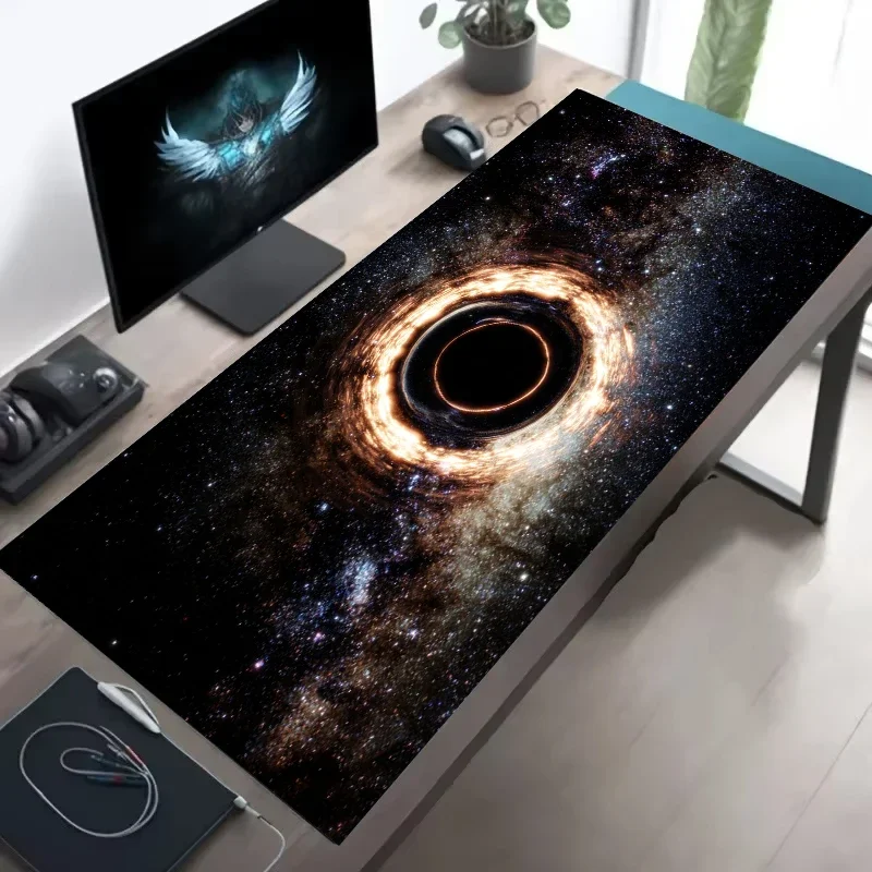 コスミック・ブラックホール・マウスパッド 900x450mm - Gaming Keyboard Mini のレビューと価格