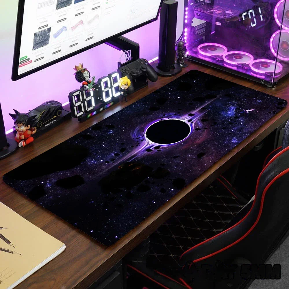 コスミック・ブラックホール・マウスパッド 900x450mm - Gaming Keyboard Mini のレビューと価格